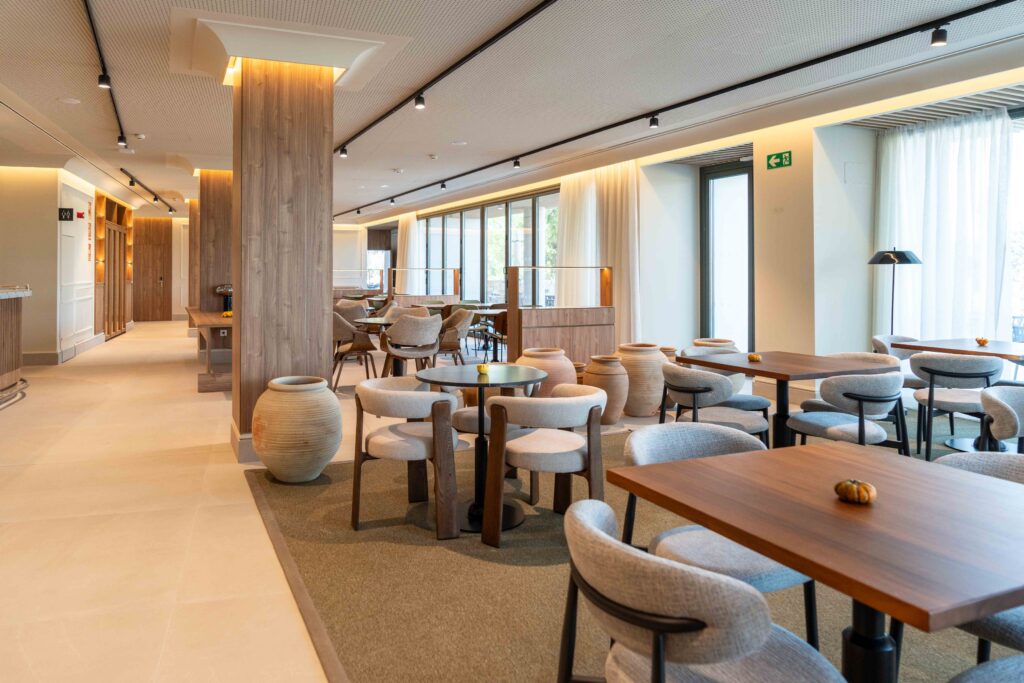 475.Senior Living_81